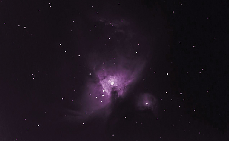 写真提供：本部町観光協会　八重岳から。M42オリオン大星雲