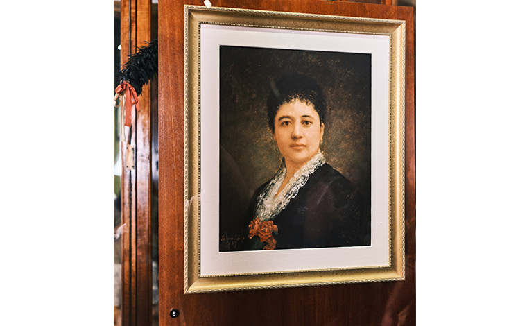 ビショップ博物館に展示されているバニース・パウアヒ王女の肖像画 <br />
写真提供:Hawaii Tourism Authority (HTA) / Ben Ono