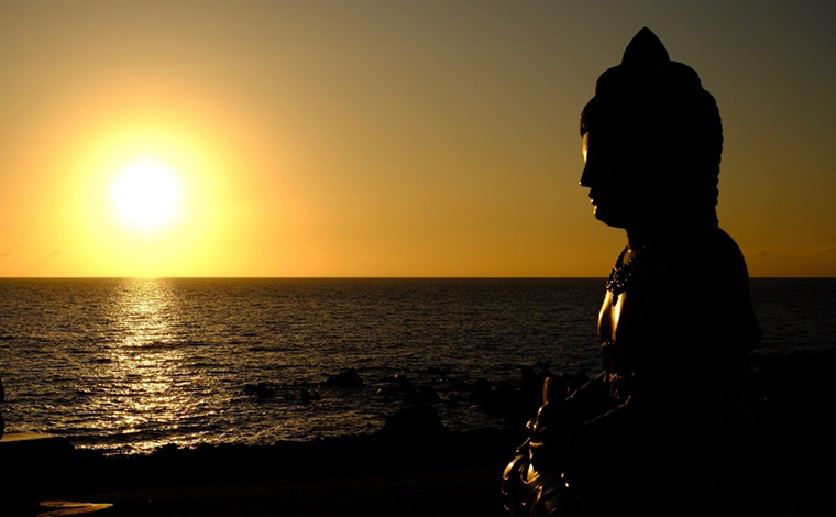 美しい夕日が、「オーシャンタワー・ヒルトングランドバケーションズクラブ」のリゾート内から堪能できる