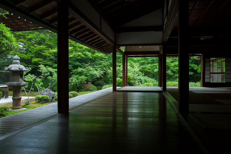 写真提供：源光庵