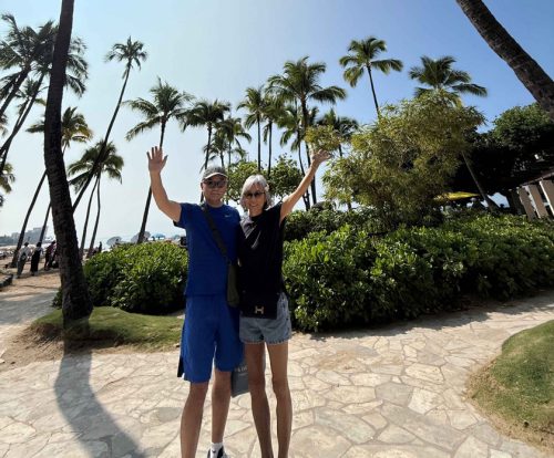 「おかえりなさい」と迎えてくれる場所がある。 ご夫婦2人から3世代へ広がった、ハワイ時間